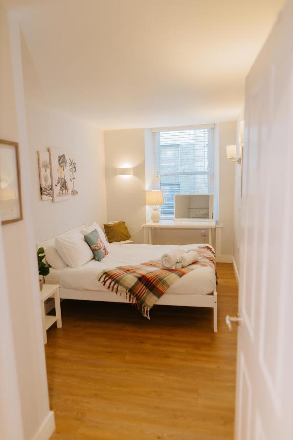 Luxury Modern 3 Bedroom Apartment In City Centre EDI Eksteriør billede